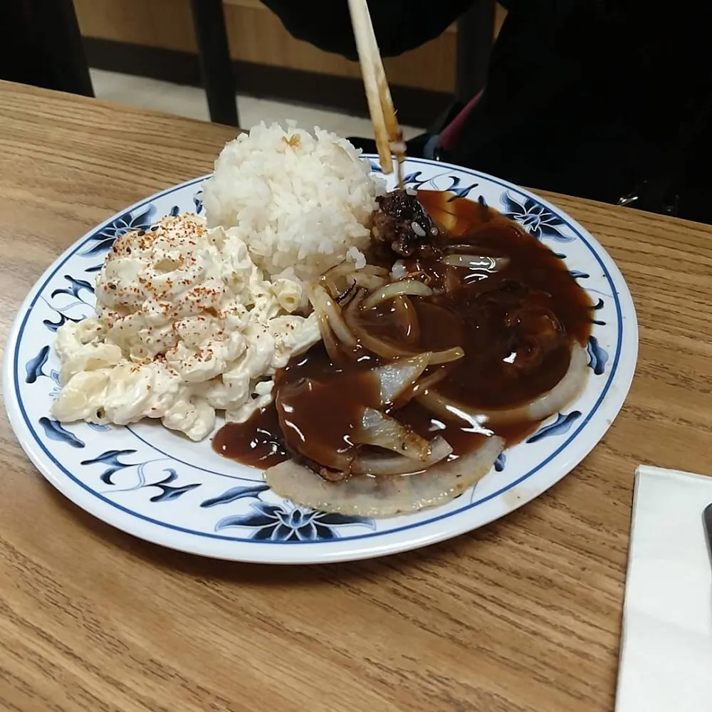Hamburger Steak Plate w Mac Salad