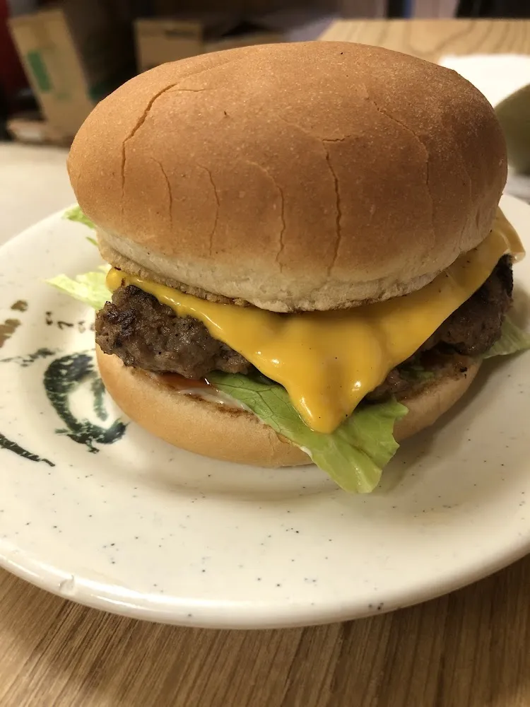 Regular Cheeseburger
